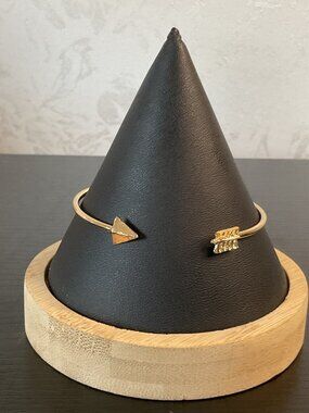 Gold Arrow Open Cuff Bangle Bracelet Boho Minimalist Aesthetic Dainty Jewelry